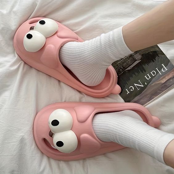 Chinelo Big Eyes Dog Slippers Loja Dropplus | Oficial