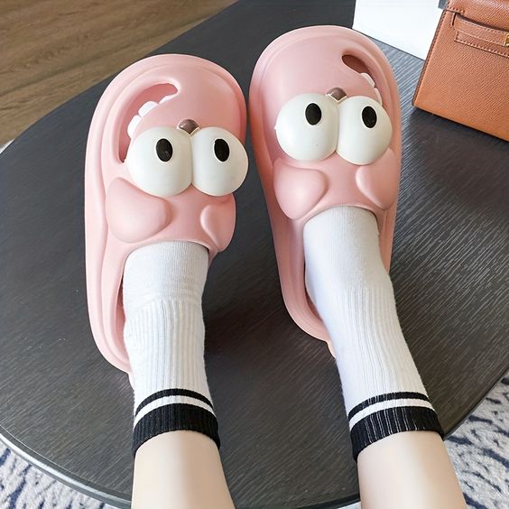 Chinelo Big Eyes Dog Slippers Loja Dropplus | Oficial